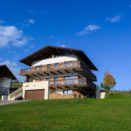 Chalet First Hill Gura Humorului Exteriör bild