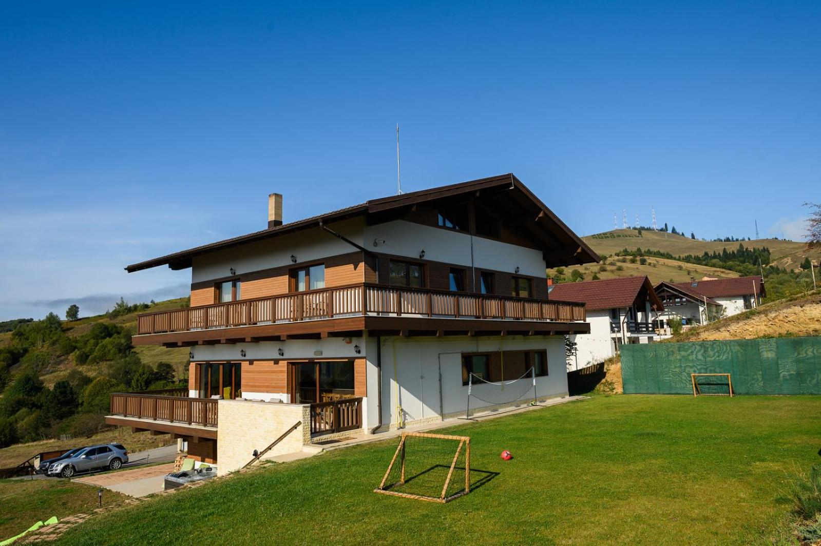 Chalet First Hill Gura Humorului Exteriör bild